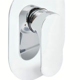 Podometna enoročna armatura za tuš SAT Fusion u kromiranoj izvedbi pro čist minimalistički izgled kupaonice.