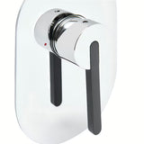 Podometna enoročna armatura za tuš SAT Fusion u krom izvedbi s minimalističkim dizajnom