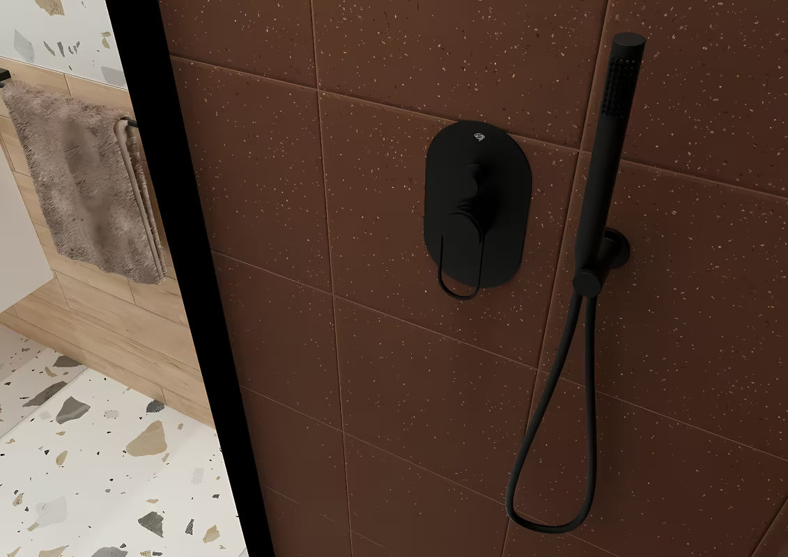 Podometna enoročna tuš i armatura za kad SAT Fusion u mat crnoj boji