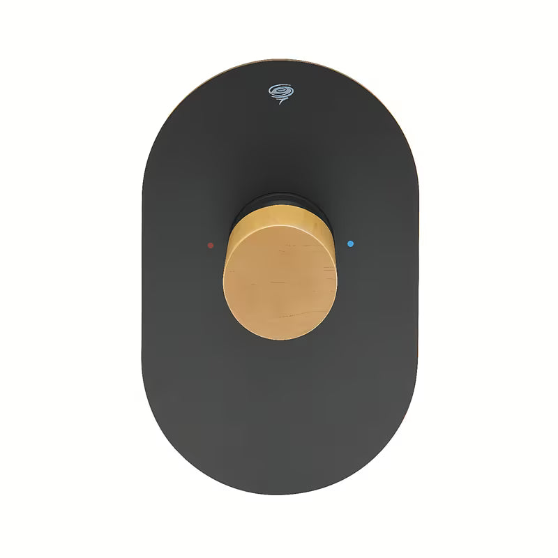 Podometna armatura za tuš SAT Fusion s ručicom u dekoru svijetlog drva i krom izvedbi.