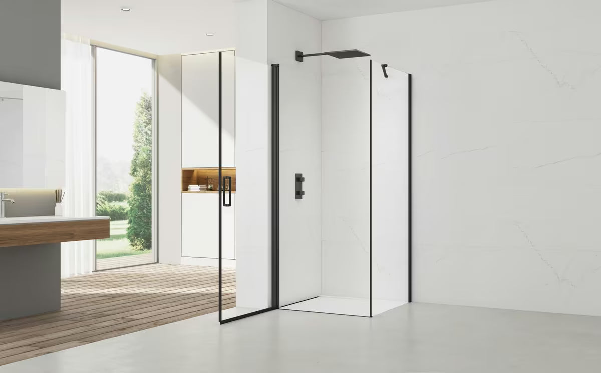 Svijetlosiva kopalniška preproga SAT Infinitio s mekanim dugim vlaknima i protukliznim donjim slojem.