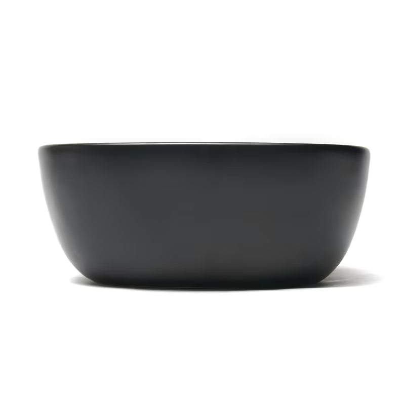 Mat crni keramički umivalnik na ploščo SAT Infinitio brez preliva, ovalnog oblika, 45,5x32,5 cm.