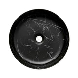 Mat umivalnik na ploščo SAT Infinitio 39x39 cm u crnom mramornom dizajnu brez preliva.