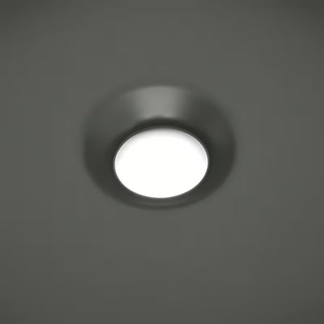 Okrogli umivalnik na ploščo SAT Mood v temno sivi mat izvedbi, dimenzije 36x36x12 cm.