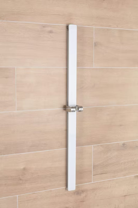Tuš palica SAT 80 cm v belo-krom izvedbi z drsnim in nagibnim držalom tuši