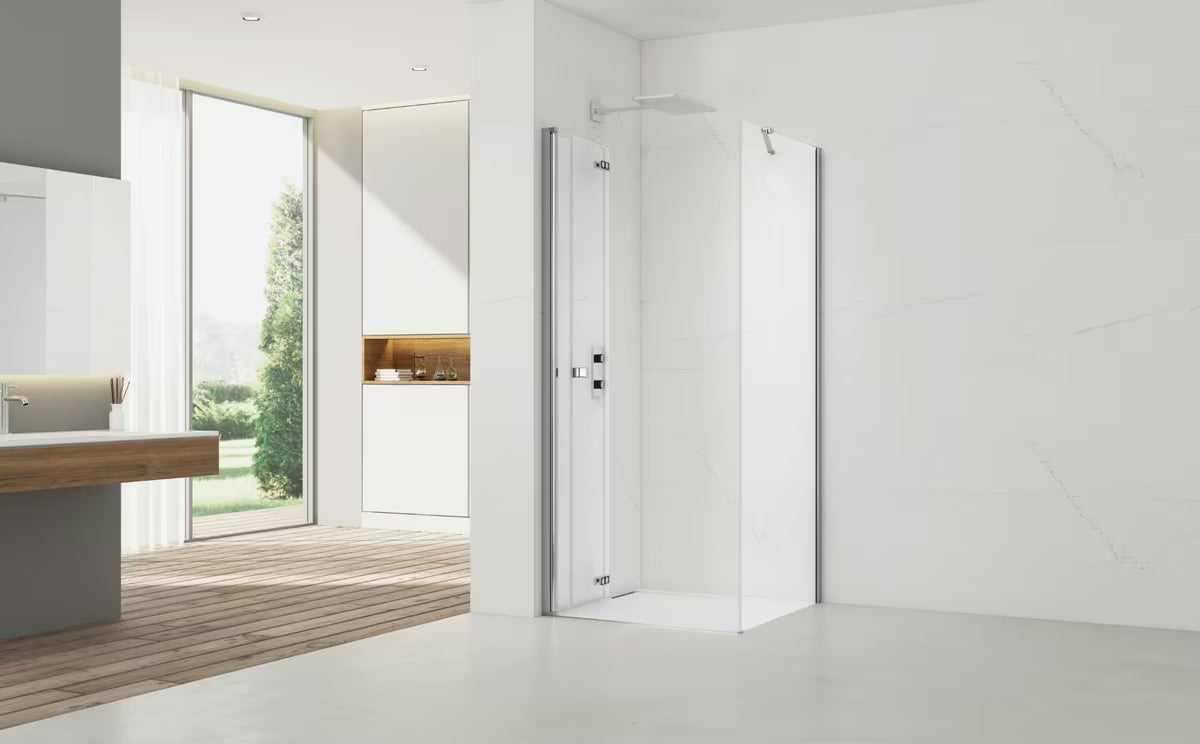 Kvadratna tuš kabina SAT Sk 100x100 cm v sijaj krom izvedbi s prozornim steklom in zložljivimi vrati