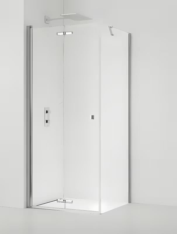 Pravokotna tuš kabina SAT Sk 90x80 cm u sjajnom kromu s prozirnim staklom i preklopnim vratima.