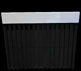 Viseča kopalniška omarica s keramičkim umivaonikom SAT Delano u crnoj mat izvedbi s letvicama.