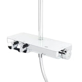 Tušni sistem SAT Chrome s termostatsko armaturo, staklenom policom te nadglavnim i ručnim tušem u krom izvedbi.