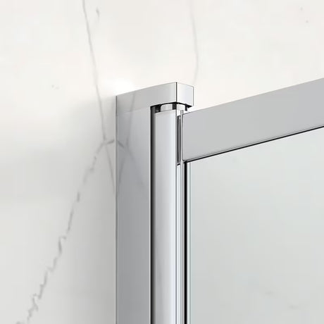Stena za Kopalno Kad SAT Vision 140x120 cm s kromiranim profilom in prozornim steklom pro za prhanje v kadi.