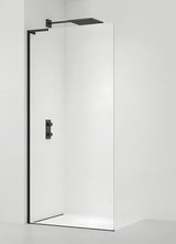 SAT Walk-in tuš stena Walk-In 70 cm v črni mat barvi s prozornim steklom in brezokvirno izvedbo.