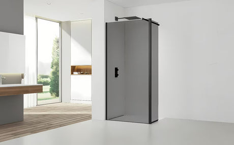 SAT Walk-in tuš stena Walk-In 80 cm v črni barvi z neprosojnim steklom z dimnim učinkom.