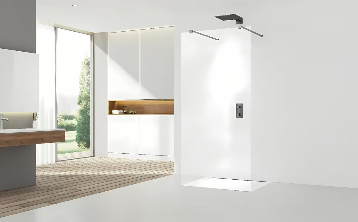 Fiksna tuš stena Walk-In SAT Walk-in 60x200 cm od prozirnog stakla s površinskom obradom Easy Clean.