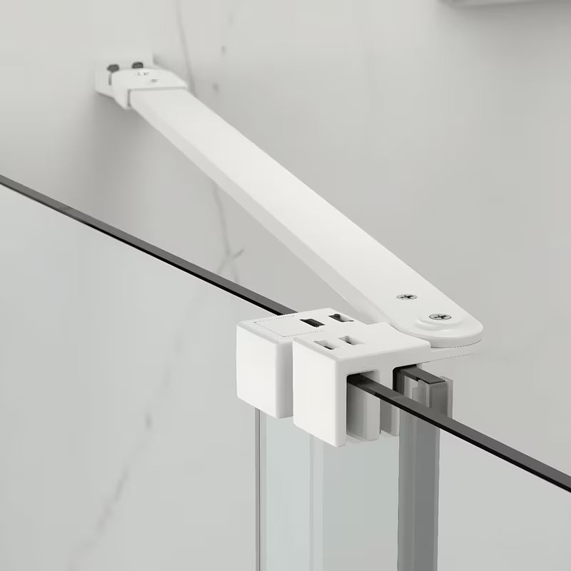 Pravokotna tuš kabina SAT Xmotion 140x90 cm v beli barvi s prozornim steklom in drsnimi vrati.