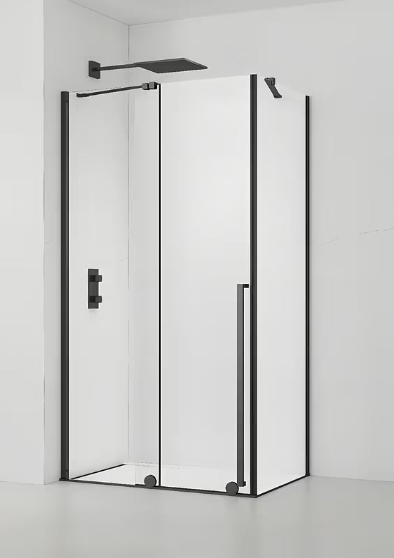 Pravokotna tuš kabina SAT Xmotion 140x80 cm v črni izvedbi s prozornim steklom in drsnim sistemom.