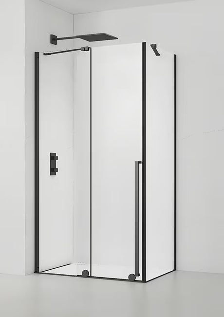 Tuš kabina SAT Xmotion 140x90 cm v črni izvedbi s prozornim steklom in drsnim odpiranjem
