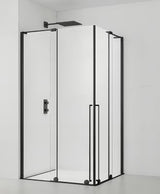 Kvadratna tuš kabina SAT Walk-In Xmotion 120x120 cm v črni izvedbi s prozornim steklom in drsnimi vrati.