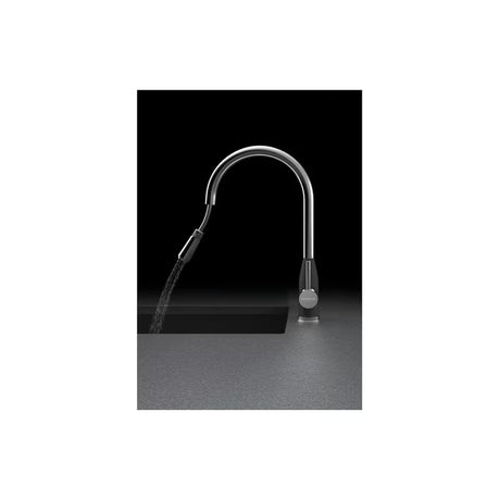 Crna armatura za pomivalno korito Schock Kavus s izvlačnim tušem u izvedbi puro