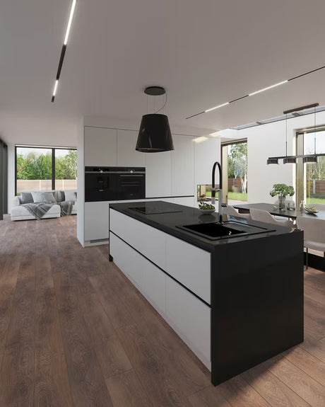 SIKO enoročna stoječa armatura za pomivalno korito crni krom s tušem pričvršćenim magnetom