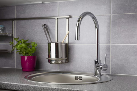 Kromirana armatura za pomivalno korito SIKO Chrome z izvlečno prho sa zakretnim izljevom