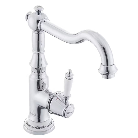 Kromirana armatura za pomivalno korito SIKO Provence s ručicom i zakretnim izljevom u retro dizajnu.