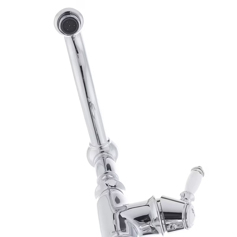 Kromirana armatura za pomivalno korito SIKO Provence s ručicom i zakretnim izljevom u retro dizajnu.