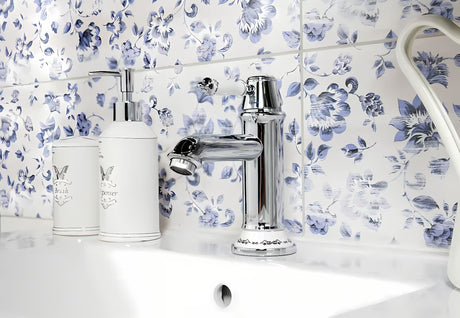 Kromirana armatura za umivalnik SIKO Provence u retro dizajnu s ukrasnim detaljima