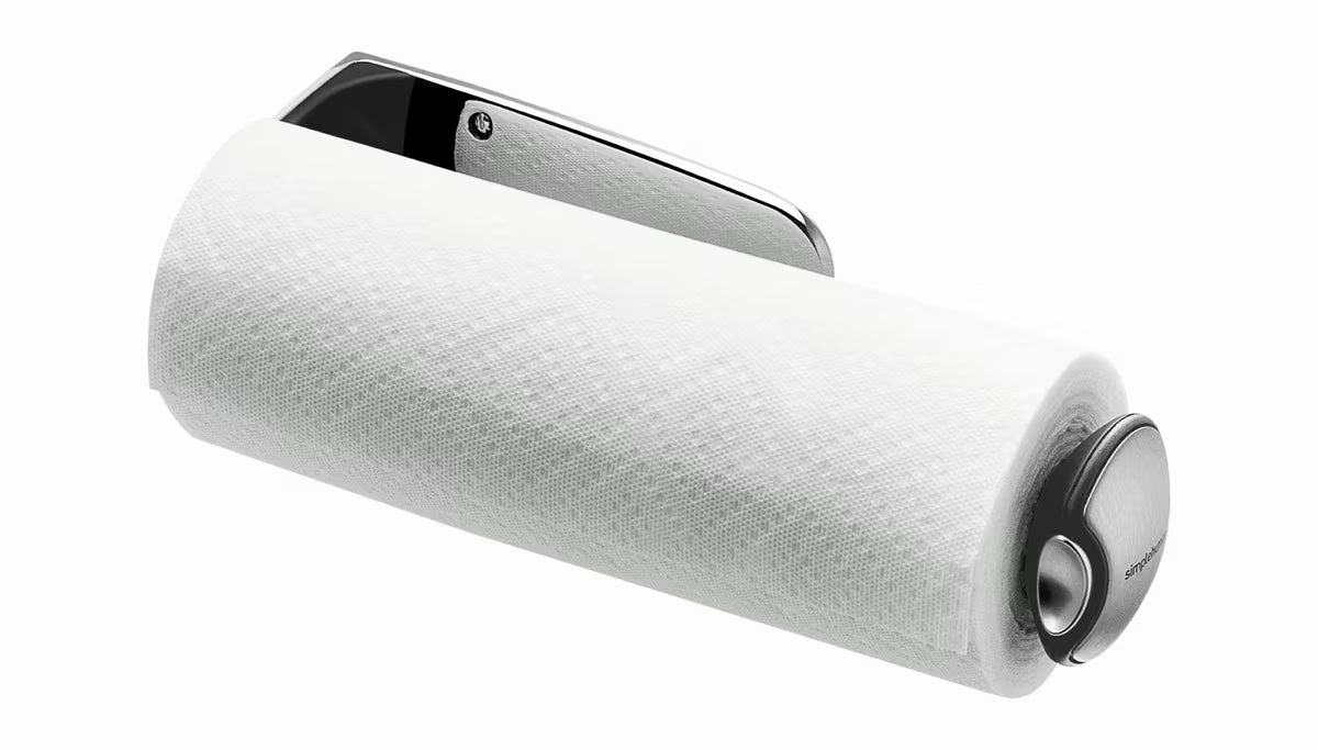 Stenski držalo za kuhinjske brisače Simplehuman v izvedbi matirano jeklo.