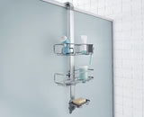 Tuš polica Simplehuman Shower caddy iz nerjavnih materialov z nastavljivimi policami in priseski pro za stabilno pritrditev.