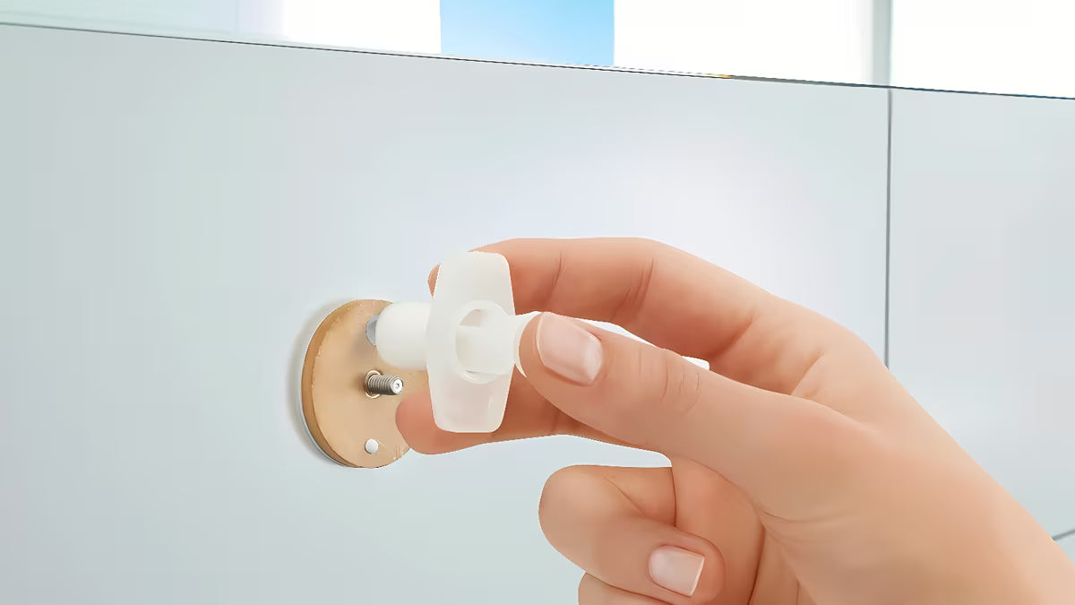 Stenski kavelj Tesa Moon od brušenog čelika pro za ručnike i ogrtače, s montažom bez bušenja