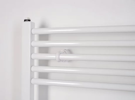 Bel kombiniran toplovodni radiator Thermal Trend KD 132x60 cm s stranskim in sredinskim priklopom 50 mm