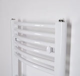 Kombiniran cevni kopalniški radiator Thermal Trend Kdo v beli barvi s sredinskim priklopom.