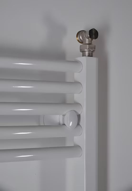 Bel kombiniran cevni radiator Thermal Trend KDO 132x75 cm pro za kopalnico ali hodnik.
