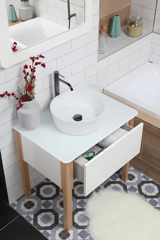 Beli umivalnik na ploščo Triomini Slim 40x40 cm iz tankostenske keramike z nežno valovitimi robovi