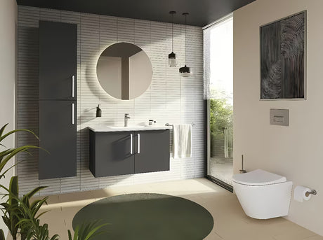 Bela WC deska Vitra Integra z slim dizajnom in funkcijo mehko Zapiranje Soft Close