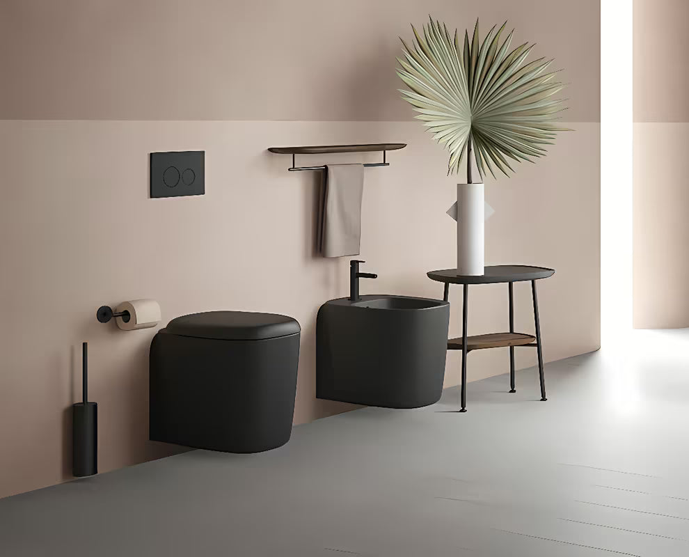 Viseča WC Školjka Vitra Plural v črni mat barvi brez splakovalnega kroga
