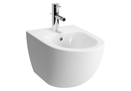 Beli viseči bide vitra Shift s skritim pritrjevanjem keramike brez motečih pokrovčkov in odprtin.